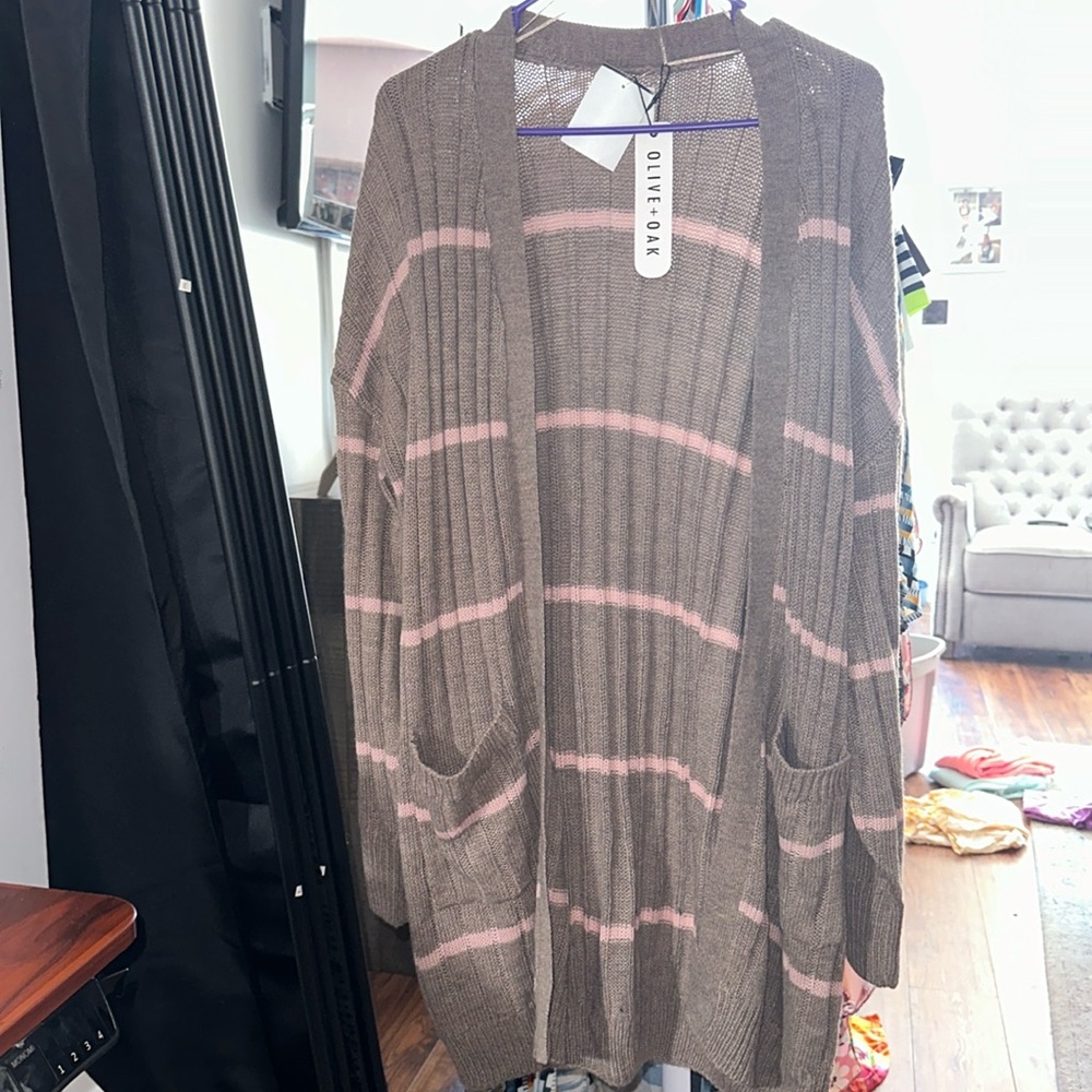 Leslie’s striped cardigan